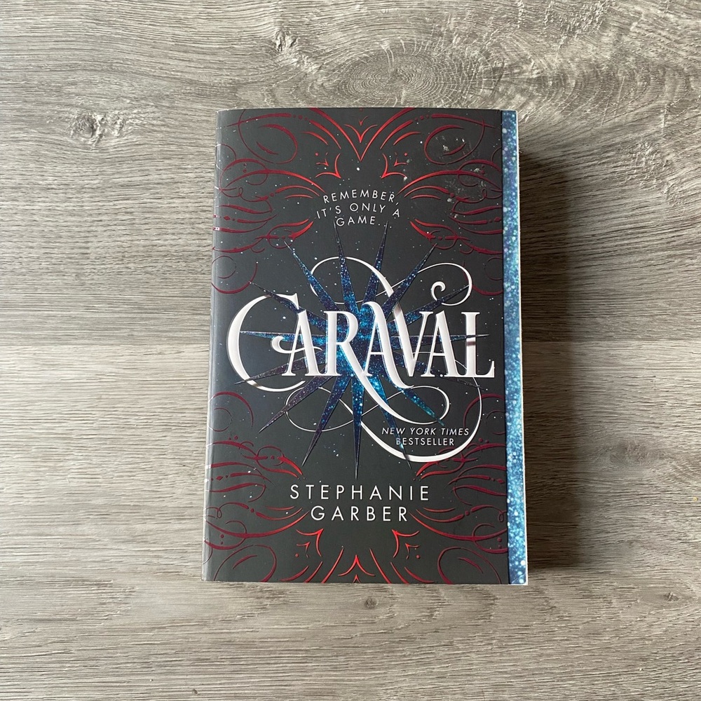 Caraval by Stephanie Garber - Paperback